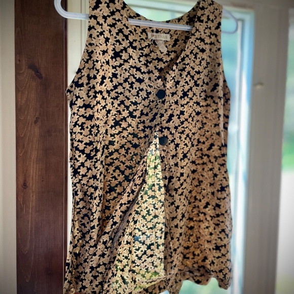 Womens Top - Picture 3 of 3